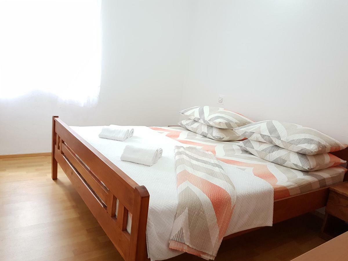 Apartmani Luka & Iva ชิเบนิก ภายนอก รูปภาพ