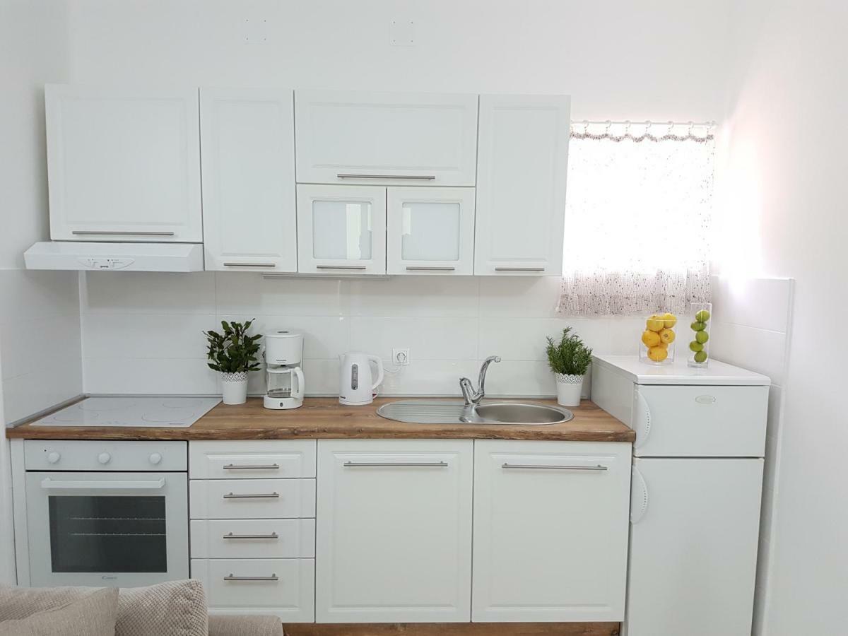 Apartmani Luka & Iva ชิเบนิก ภายนอก รูปภาพ
