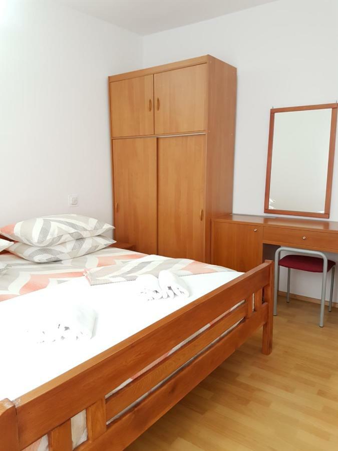 Apartmani Luka & Iva ชิเบนิก ภายนอก รูปภาพ