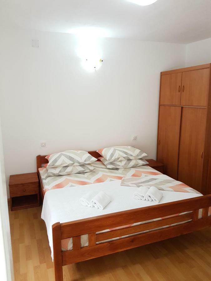 Apartmani Luka & Iva ชิเบนิก ภายนอก รูปภาพ
